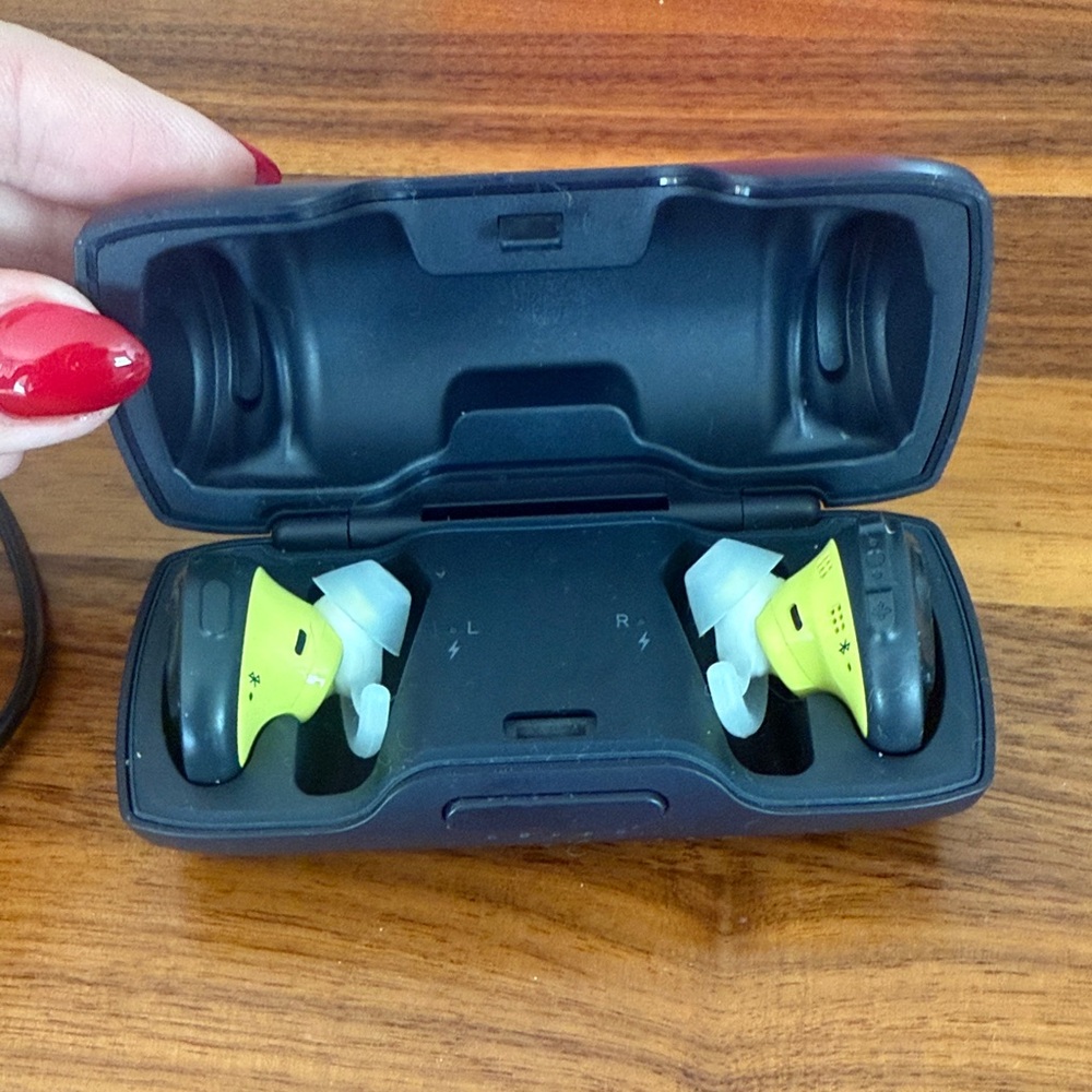 Bose Wireless Earbuds with Charging Case